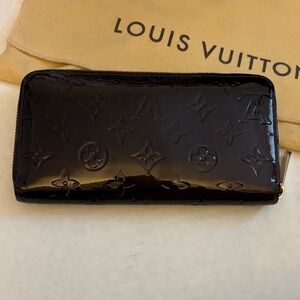 Louis Vuitton Glossy chocolate brown Monogram Wallet